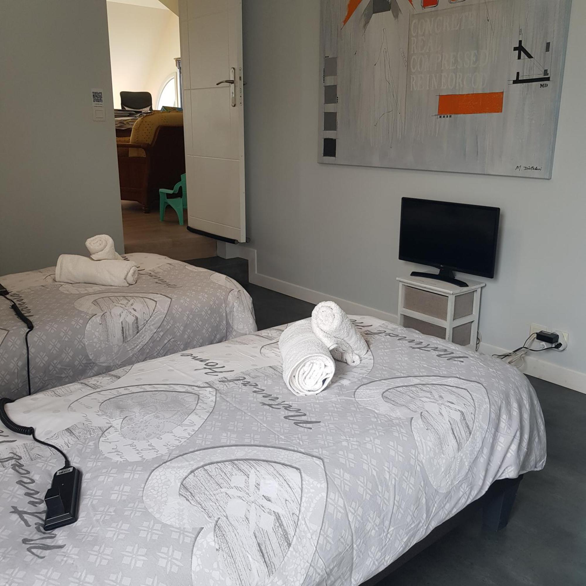 Grande Chambre Entre Caen Et La Mer Chambre Terrasse Jardin Et Piscine Mathieu Exteriér fotografie